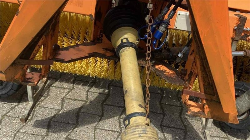 Nesbo FM 2400 S frontkost - Metle za Traktor: slika 3 Nesbo FM 2400 S frontkost - Metle za Traktor: slika 3