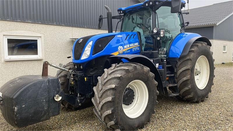 New Holland T7.270 AutoCommand T7.270 - Traktor: slika 1 New Holland T7.270 AutoCommand T7.270 - Traktor: slika 1