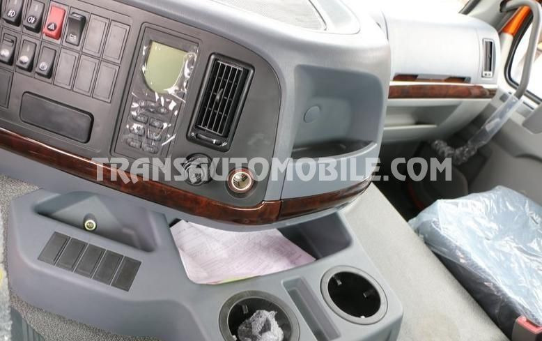 Sinotruk HOWO 6X6 ALL-WHEEL DRIVE - Tegljač: slika 4 Sinotruk HOWO 6X6 ALL-WHEEL DRIVE - Tegljač: slika 4