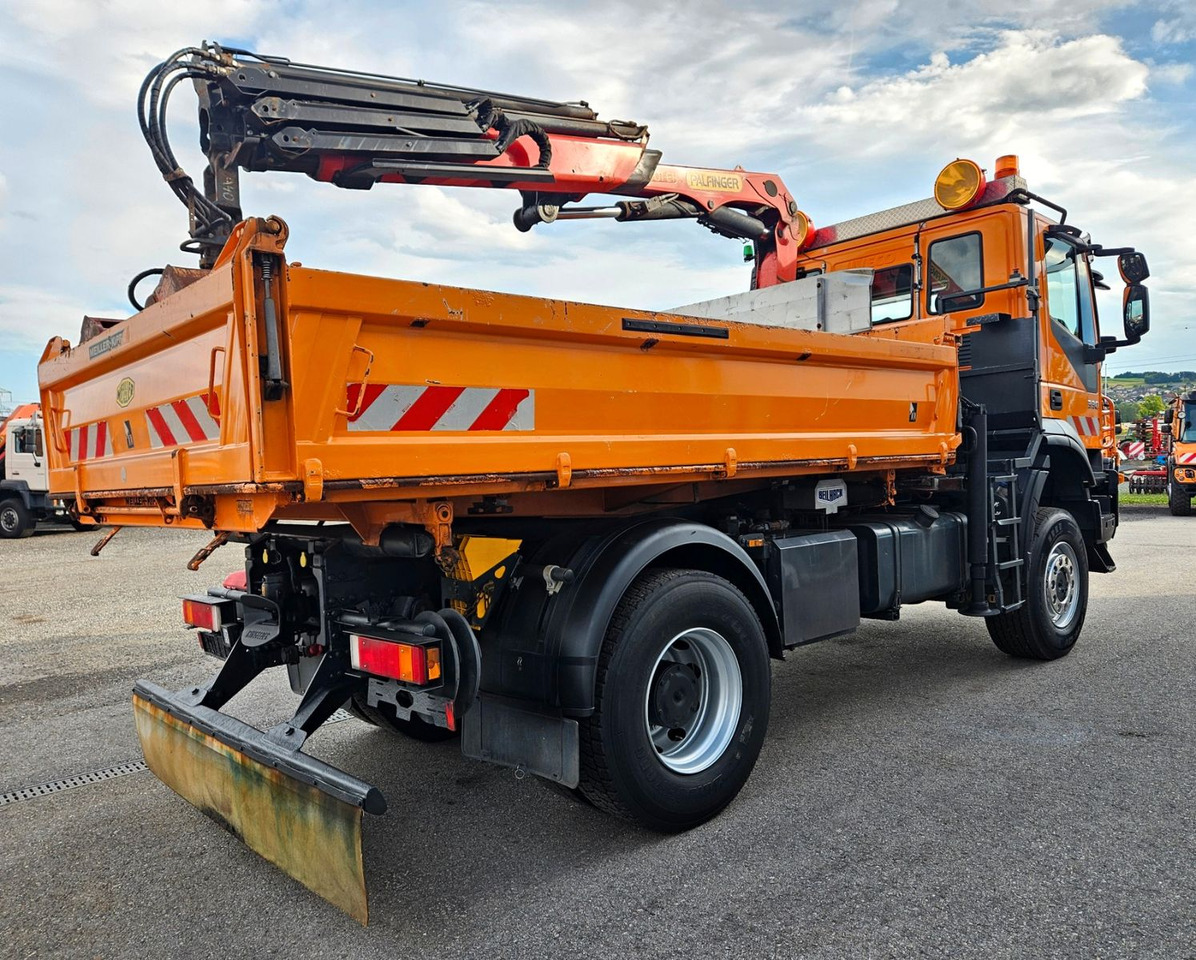 Iveco Trakker 190T33 4x4 Euro5 Kran Palfinger Funk - Istovarivač, Kamion sa dizalicom: slika 3 Iveco Trakker 190T33 4x4 Euro5 Kran Palfinger Funk - Istovarivač, Kamion sa dizalicom: slika 3