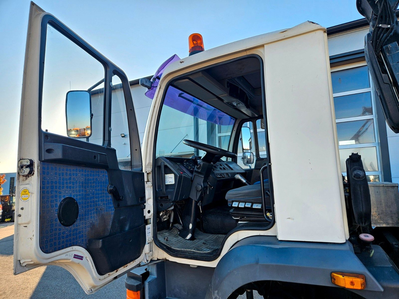Istovarivač, Kamion sa dizalicom MAN LE 14.250 4x4 HIAB 077BS-2 Kran Greifer: slika 17