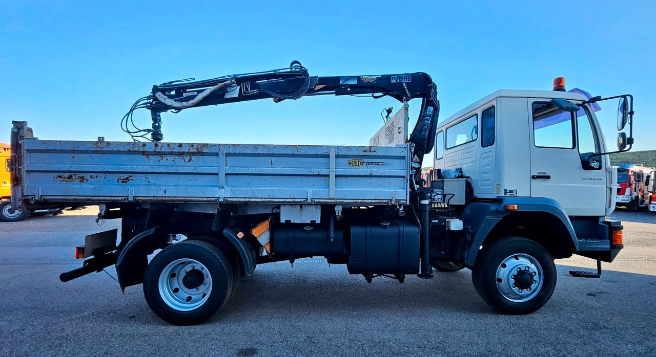 MAN LE 14.250 4x4 HIAB 077BS-2 Kran Greifer - Istovarivač, Kamion sa dizalicom: slika 2 MAN LE 14.250 4x4 HIAB 077BS-2 Kran Greifer - Istovarivač, Kamion sa dizalicom: slika 2