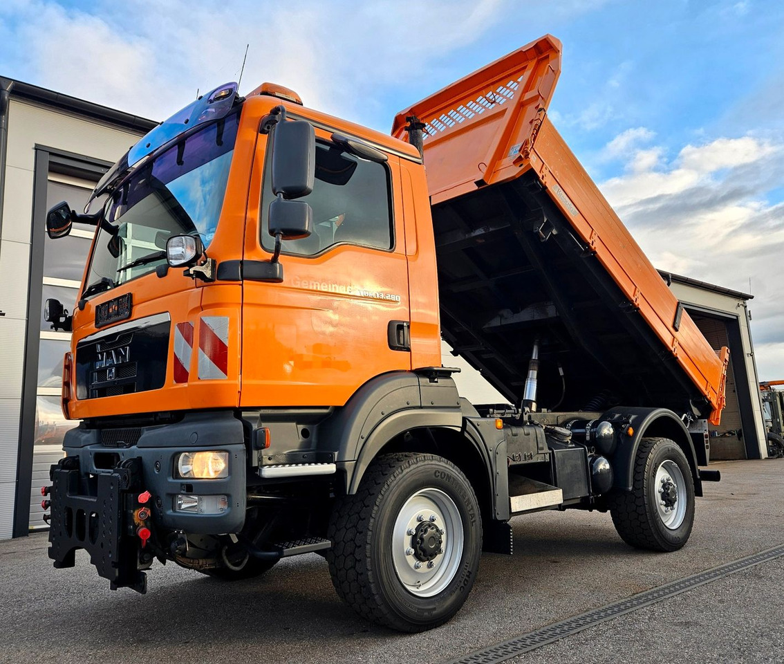MAN TGM 13.290 4x4 Euro5 Winterdienst Single - Istovarivač: slika 1 MAN TGM 13.290 4x4 Euro5 Winterdienst Single - Istovarivač: slika 1