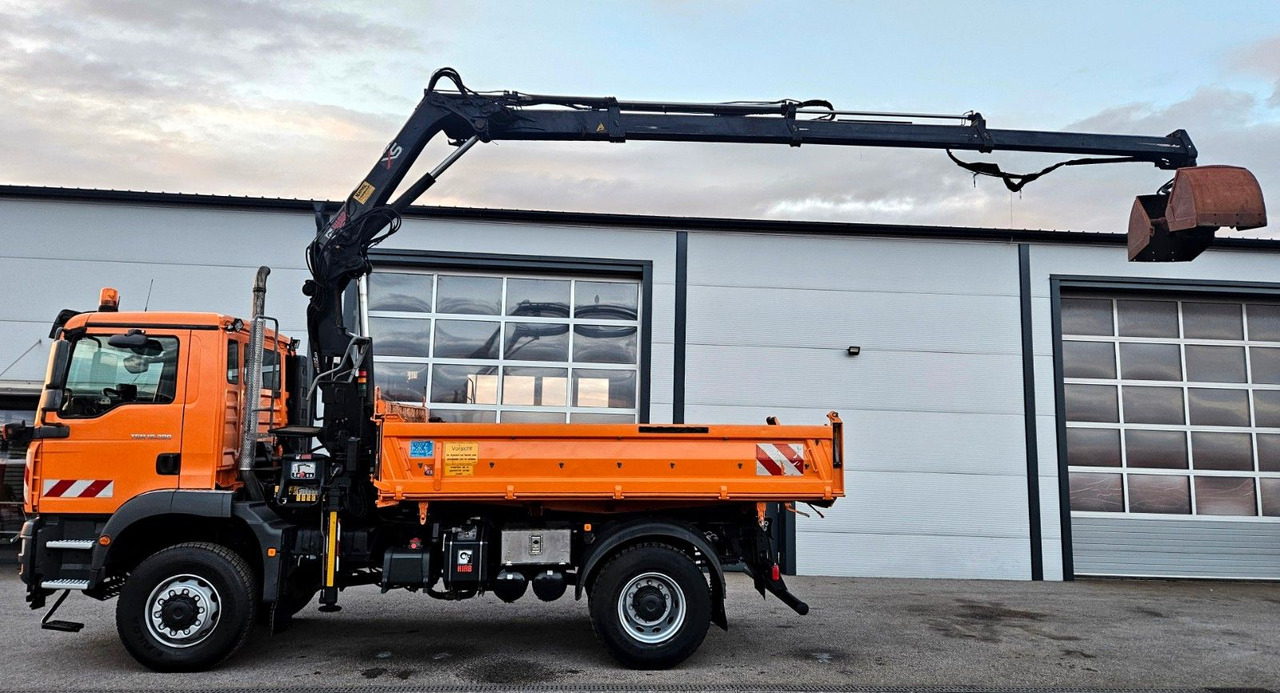 MAN TGM 18.280 4x4 HIAB 111-3 Funk Kran Winterdienst - Istovarivač, Kamion sa dizalicom: slika 2 MAN TGM 18.280 4x4 HIAB 111-3 Funk Kran Winterdienst - Istovarivač, Kamion sa dizalicom: slika 2