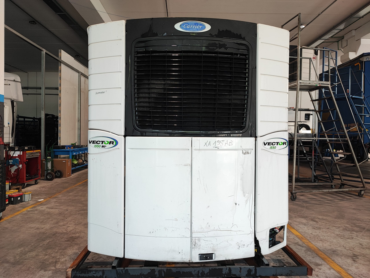 Motore frigo Carrier Vector 1550 pezzi di ricambio - Frižider: slika 1 Motore frigo Carrier Vector 1550 pezzi di ricambio - Frižider: slika 1