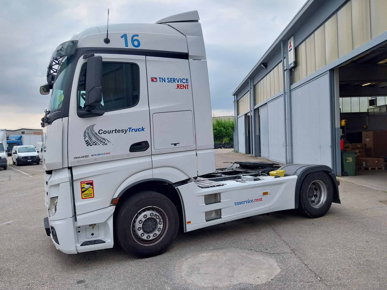 Ricambi Iveco 190.48 - Tegljač: slika 2 Ricambi Iveco 190.48 - Tegljač: slika 2