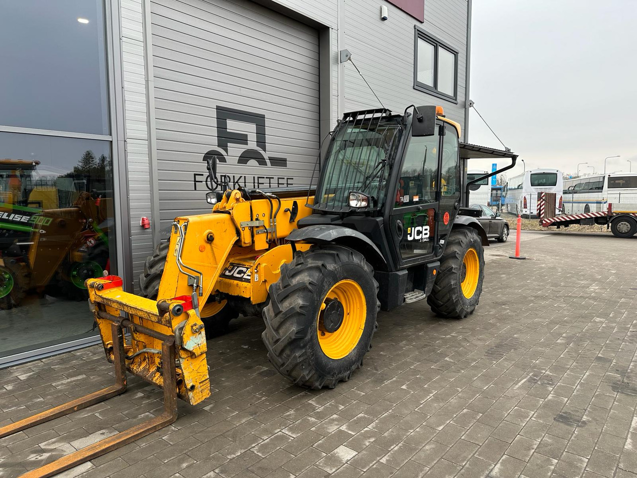 JCB 535-95 - Teleskopski upravljač: slika 1 JCB 535-95 - Teleskopski upravljač: slika 1