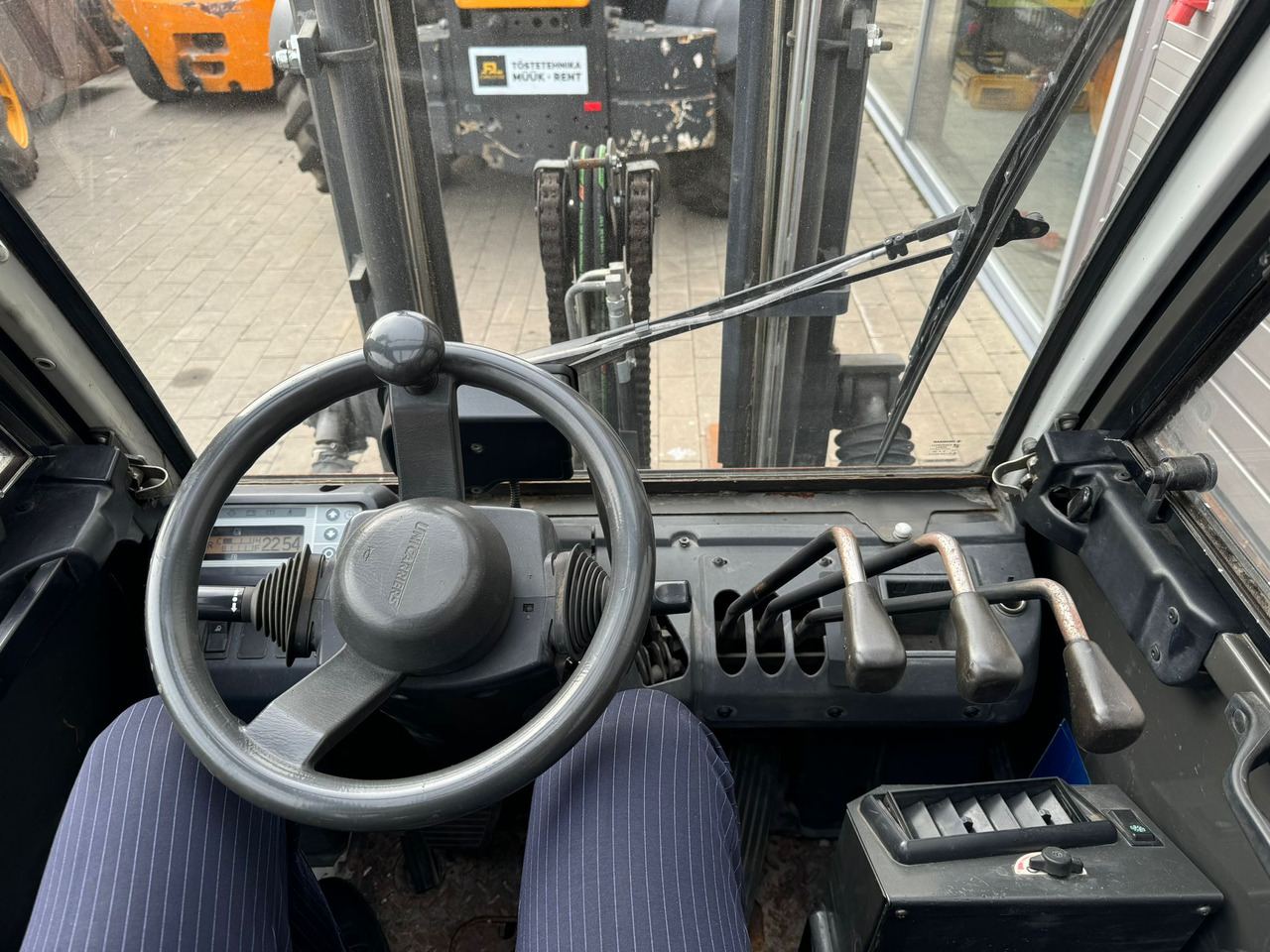 Dizel viljuškar Unicarriers Y1D2A25Q: slika 8