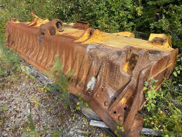 Komatsu D 155 AX - Oštrica: slika 2 Komatsu D 155 AX - Oštrica: slika 2