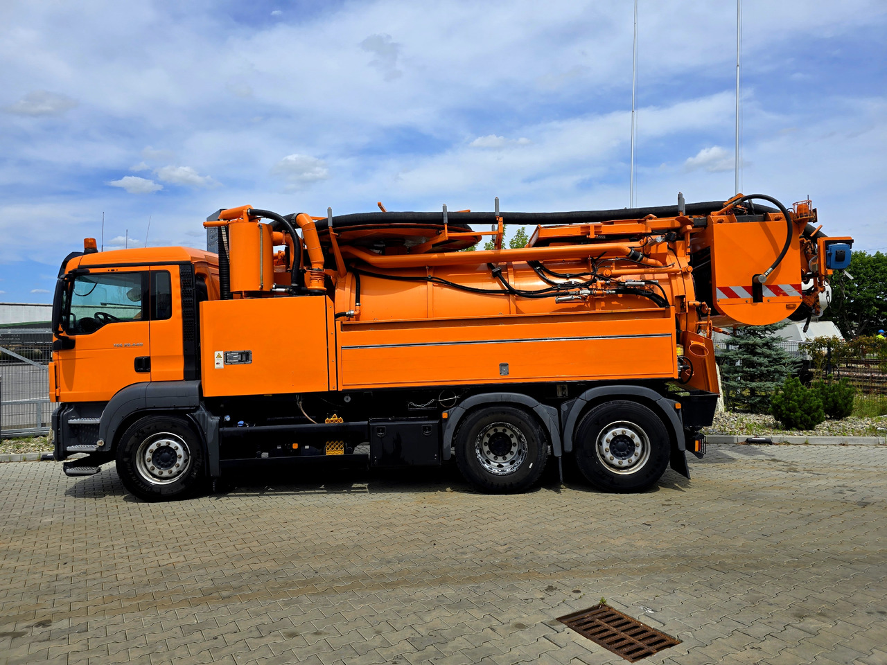 MAN TGS 28.440 - Vakuumska cisterna: slika 4 MAN TGS 28.440 - Vakuumska cisterna: slika 4