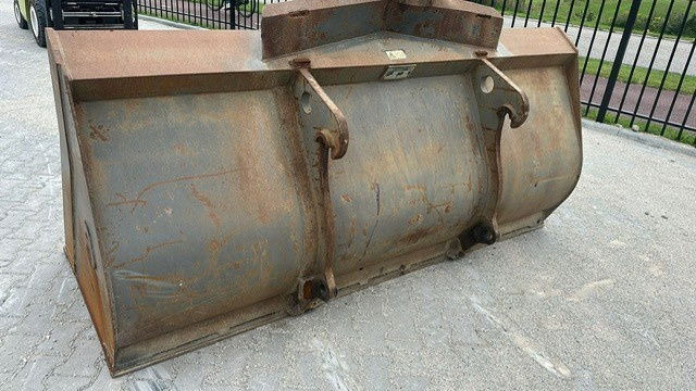 Volvo Graaf bak L60 L70 L90 L110 - Utovarna kašika: slika 2 Volvo Graaf bak L60 L70 L90 L110 - Utovarna kašika: slika 2