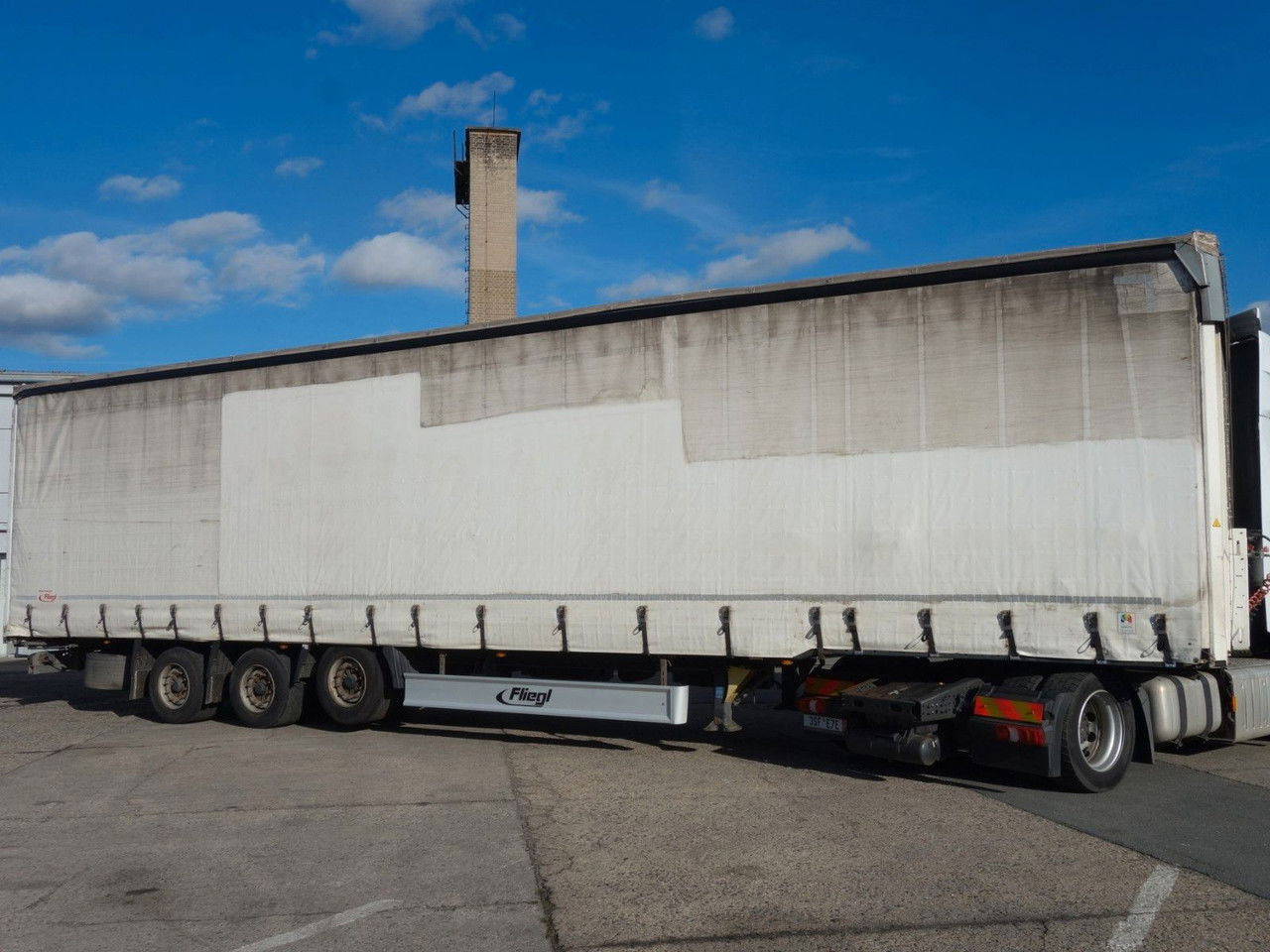 Fliegl SDS 01 Mega , 1xLichtachse - Poluprikolica sa ceradom: slika 5 Fliegl SDS 01 Mega , 1xLichtachse - Poluprikolica sa ceradom: slika 5