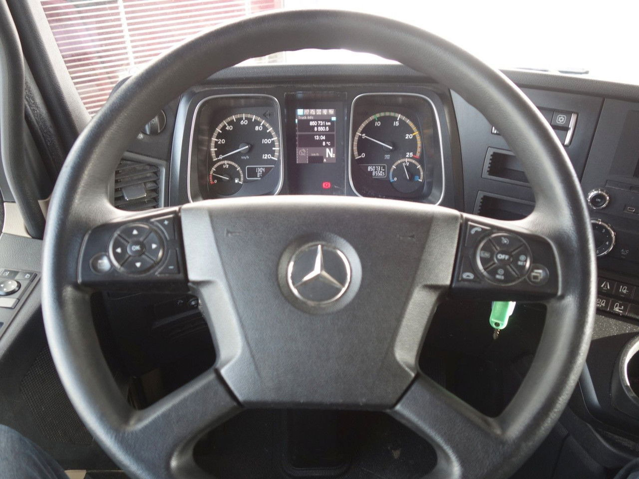 Tegljač Mercedes-Benz Actros 1845 Lsnrl, Lowdeck, Standklima, 2 Stk.: slika 15