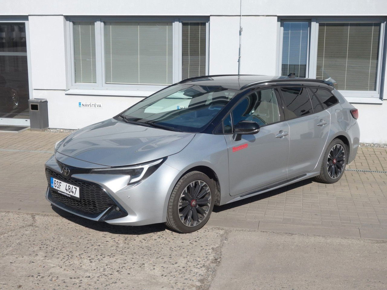 Toyota Corolla Touring 2,0 Hybrid GR Sport - Karavan: slika 2 Toyota Corolla Touring 2,0 Hybrid GR Sport - Karavan: slika 2