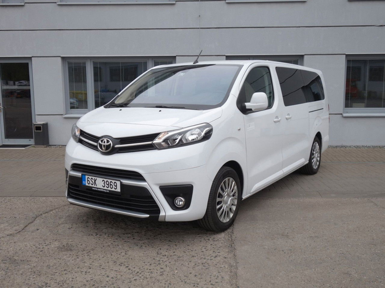 Toyota ProAce Verso L2 Shuttle Comfort - Putnički kombi: slika 3 Toyota ProAce Verso L2 Shuttle Comfort - Putnički kombi: slika 3