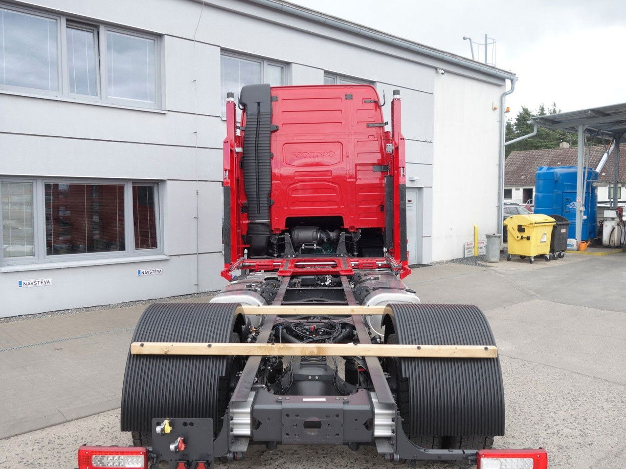 Kamion sa golom šasijom i zatvorenom kabinom Volvo FH 13 XL 460 TC Neue fur Kassbohrer,Rolfo, Rimo: slika 7