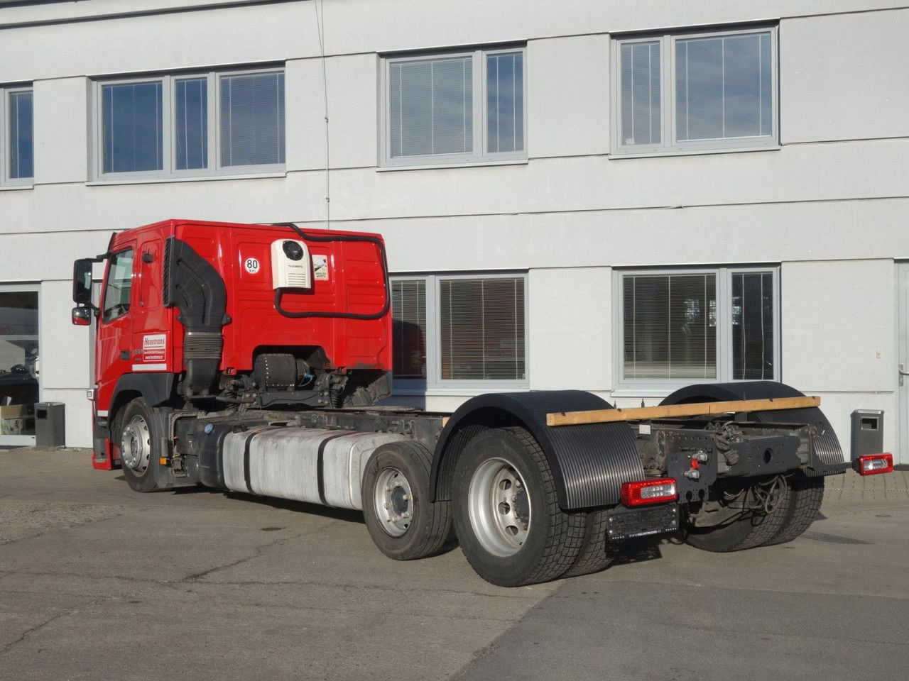 Volvo FM 460 6x2 Fahrgestell für Autotransporter - Kamion sa golom šasijom i zatvorenom kabinom: slika 4 Volvo FM 460 6x2 Fahrgestell für Autotransporter - Kamion sa golom šasijom i zatvorenom kabinom: slika 4