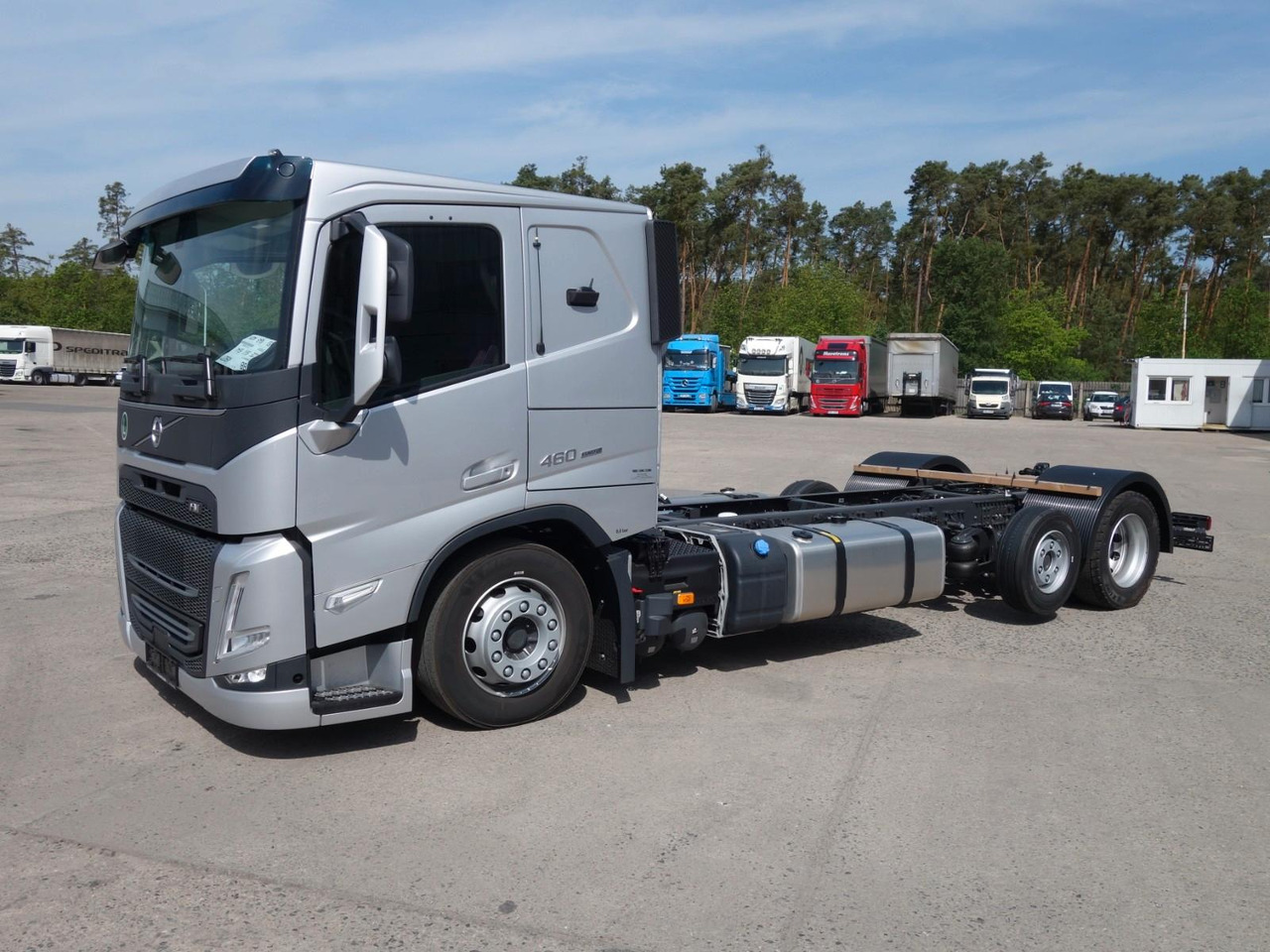 Volvo FM13 460 6x2 Neue RTO , Kassbohrer, Rolfo, Rimo - Kamion sa golom šasijom i zatvorenom kabinom: slika 2 Volvo FM13 460 6x2 Neue RTO , Kassbohrer, Rolfo, Rimo - Kamion sa golom šasijom i zatvorenom kabinom: slika 2