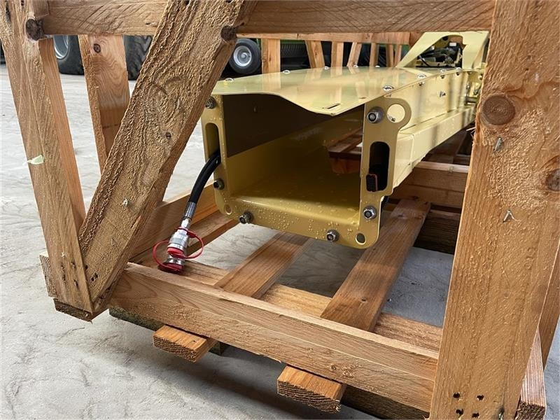 Krone BIG X - Oprema za prevrtanje i razlaganje: slika 2 Krone BIG X - Oprema za prevrtanje i razlaganje: slika 2