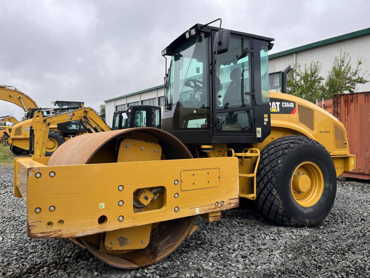 CAT CS64B - Kompaktor: slika 1 CAT CS64B - Kompaktor: slika 1