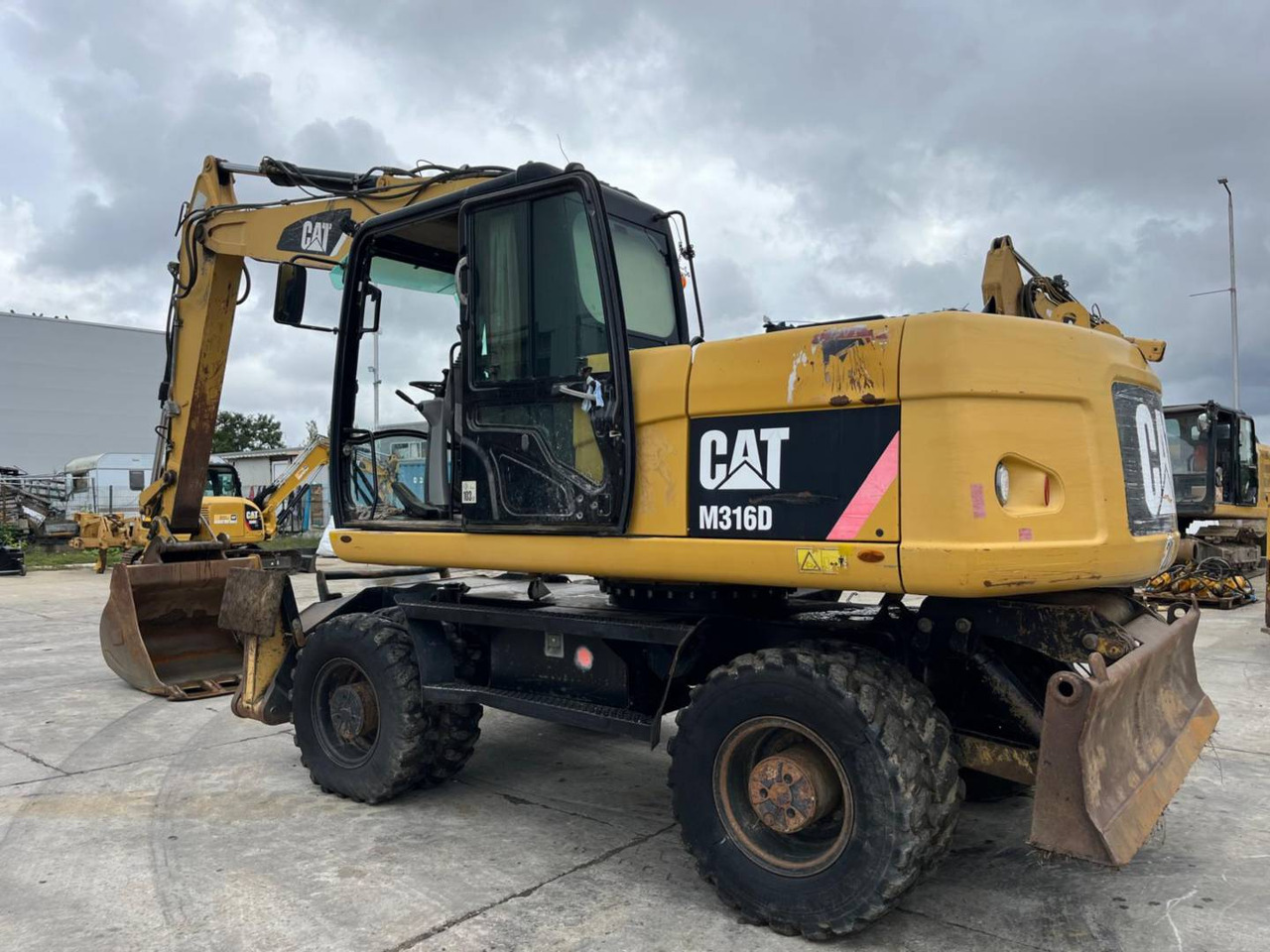 CAT M316D - Bager točkaš: slika 4 CAT M316D - Bager točkaš: slika 4