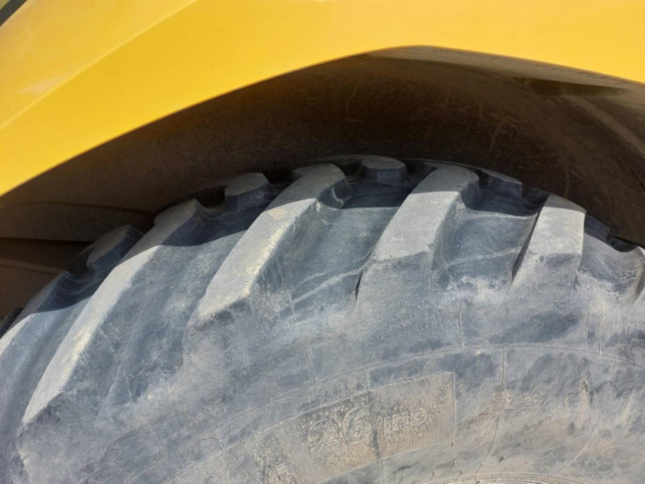 Bager utovarivač CAT 428: slika 14