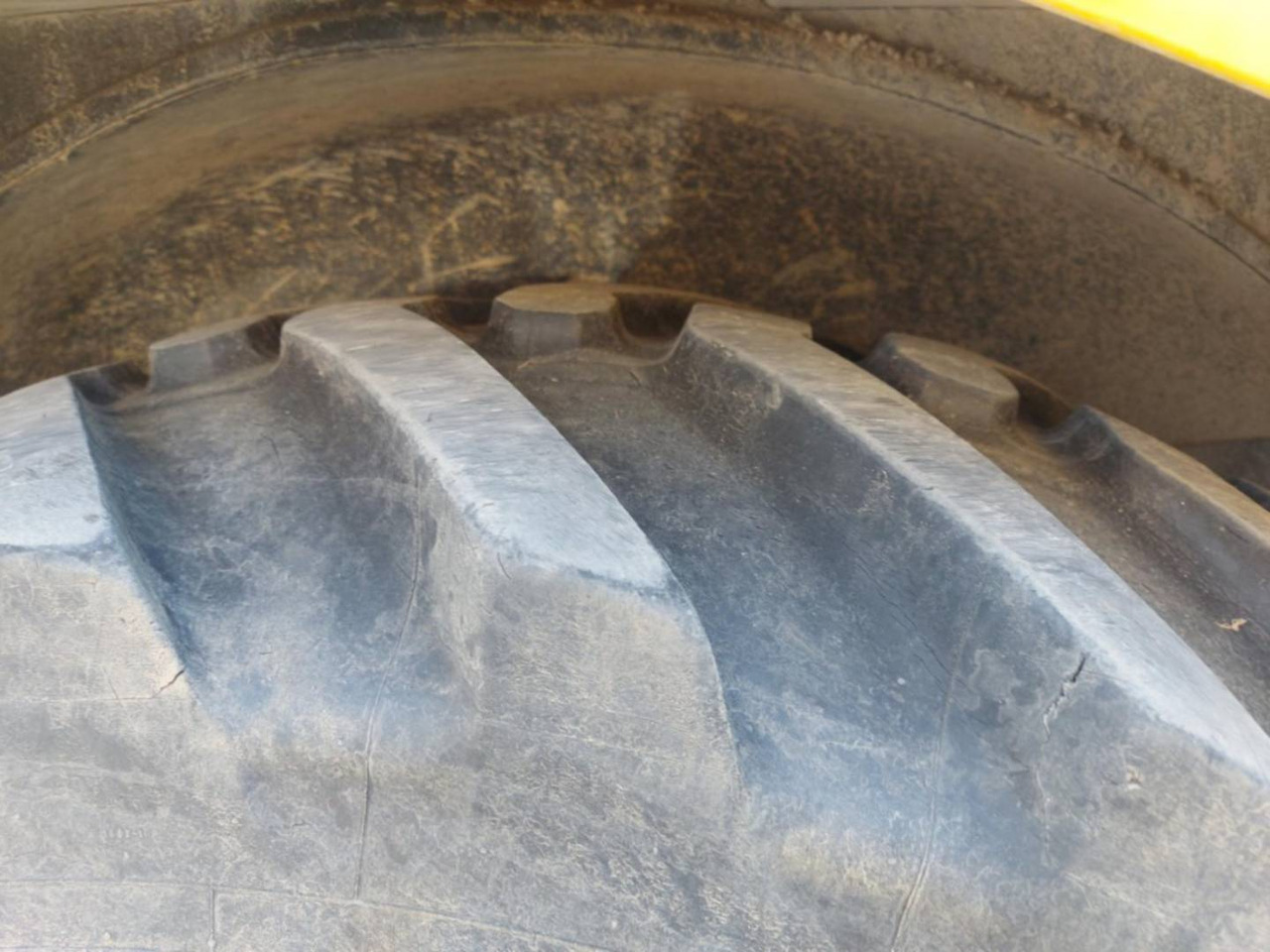 Bager utovarivač CAT 428: slika 11