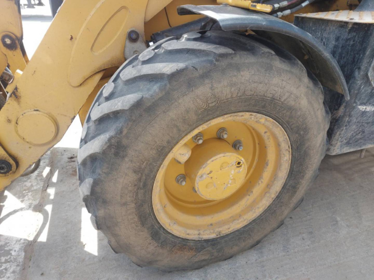 Bager utovarivač CAT 428: slika 9