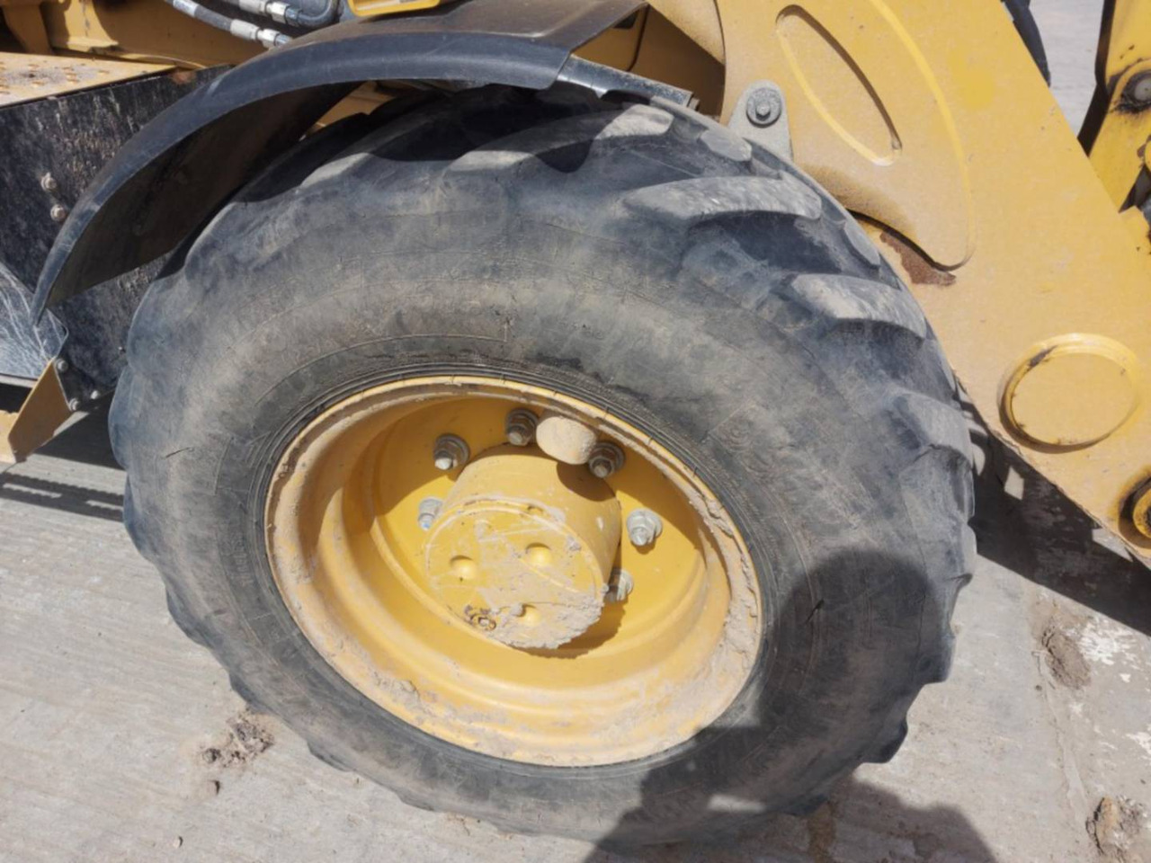 Bager utovarivač CAT 428: slika 15