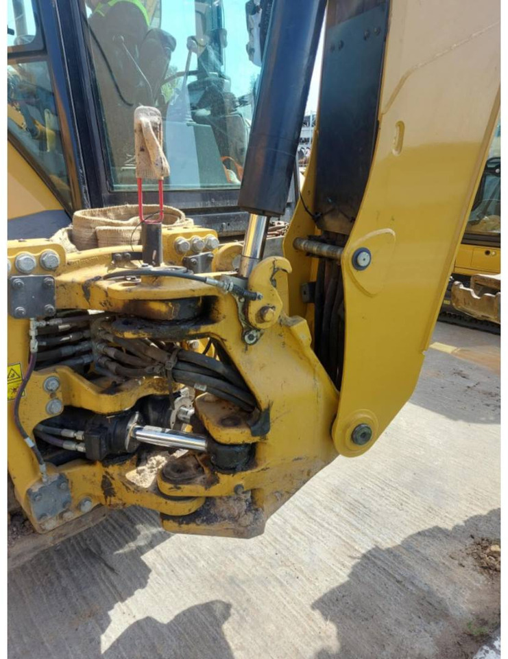 Bager utovarivač CAT 428: slika 12