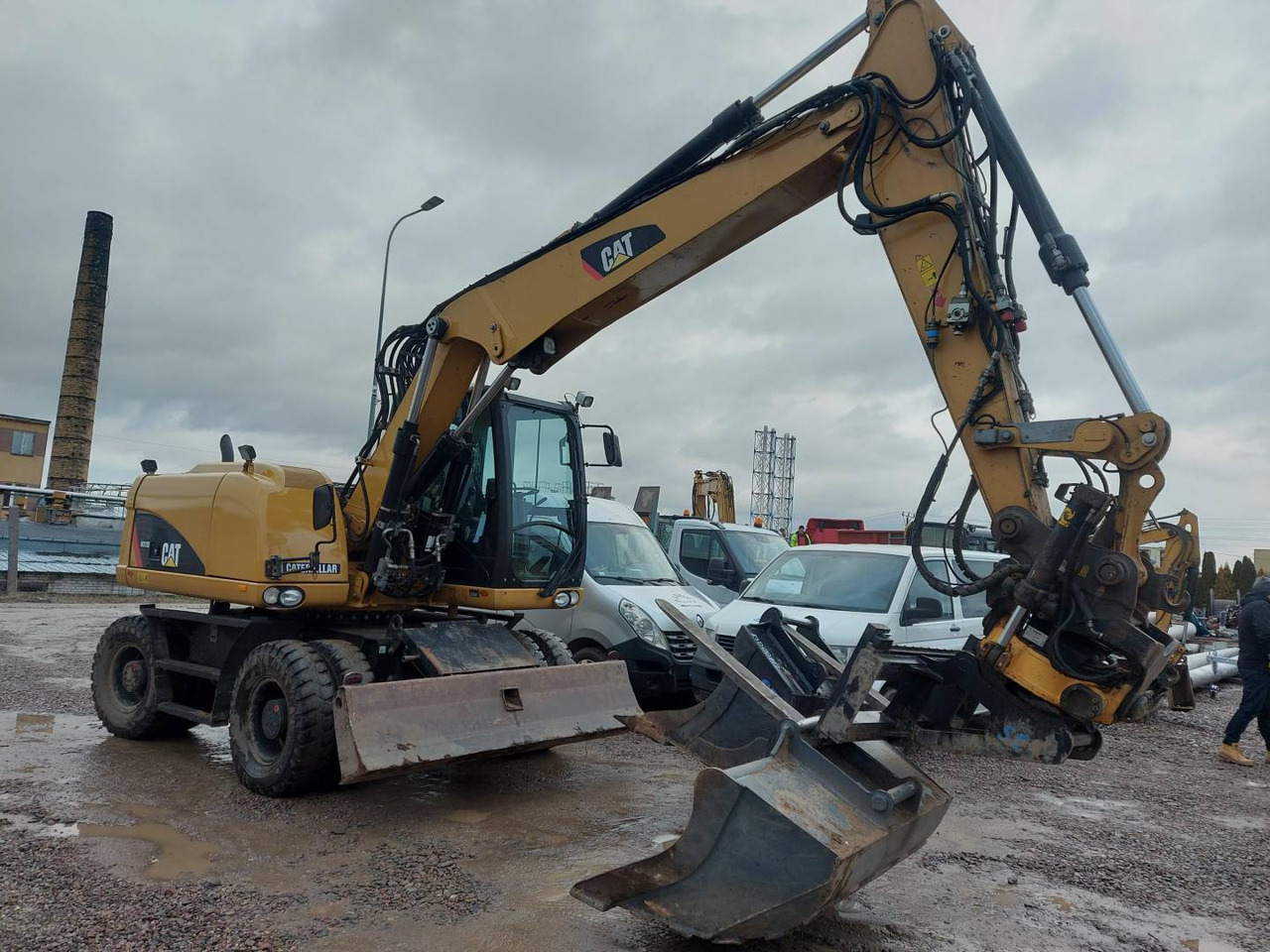 CAT M313D - Bager točkaš: slika 2 CAT M313D - Bager točkaš: slika 2