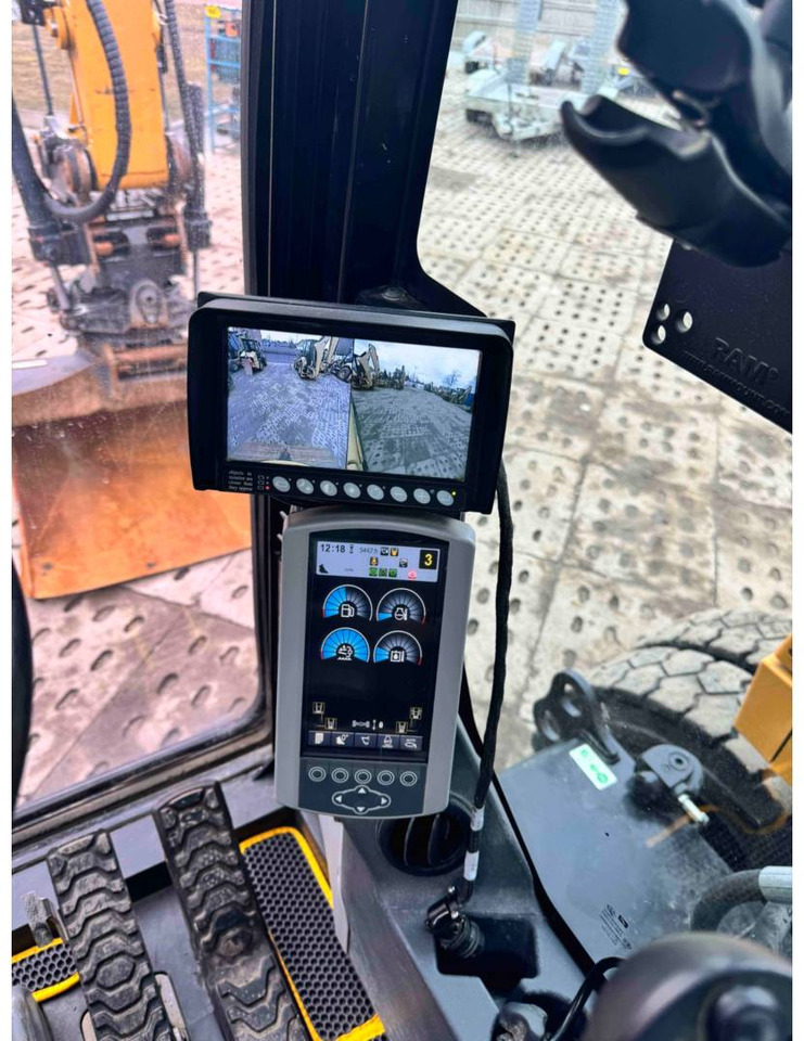 Bager točkaš CAT M314F: slika 16