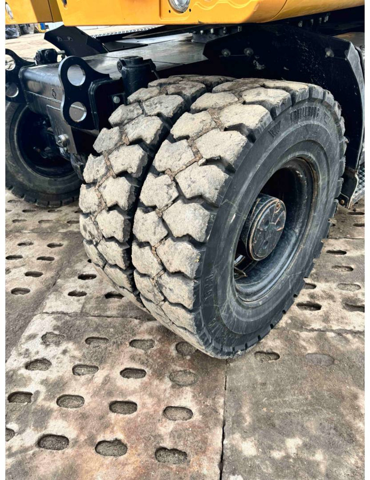 Bager točkaš CAT M314F: slika 19