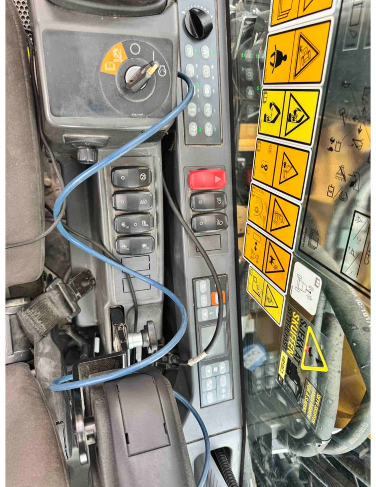 Bager točkaš CAT M314F: slika 31