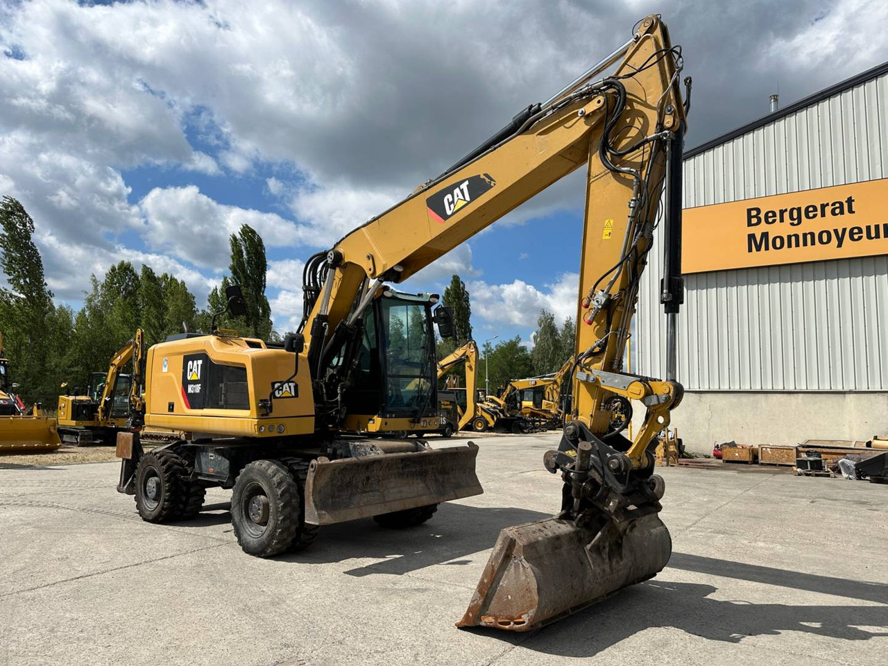 CAT M318F - Bager točkaš: slika 2 CAT M318F - Bager točkaš: slika 2