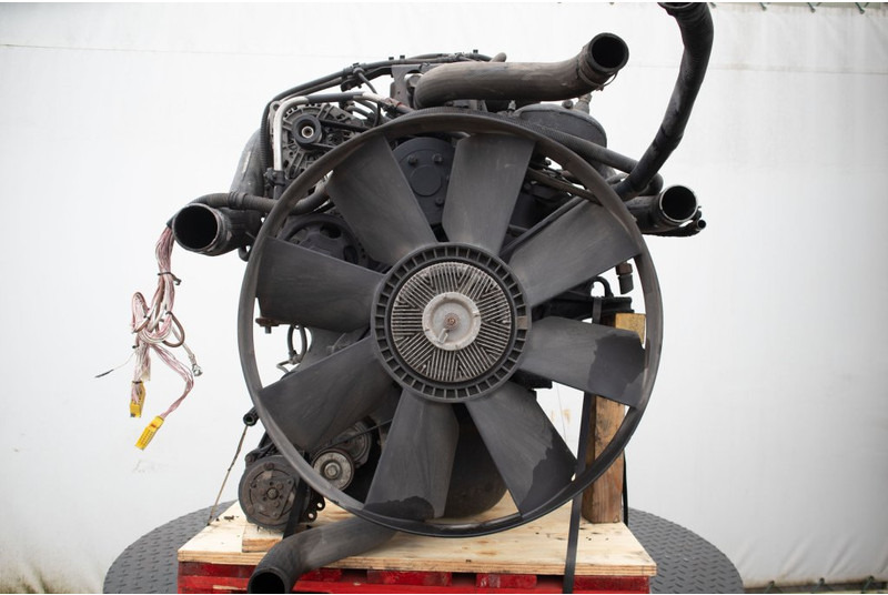 MAN D0836LFL40 EURO2 240 PS - Motor za Kamion: slika 2 MAN D0836LFL40 EURO2 240 PS - Motor za Kamion: slika 2