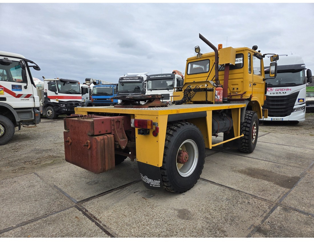 RENAULT M170 4x4 TRACTOR UNIT FULL SPRING SUSPENSION VERY LOW MILEAGE - Tegljač: slika 2 RENAULT M170 4x4 TRACTOR UNIT FULL SPRING SUSPENSION VERY LOW MILEAGE - Tegljač: slika 2