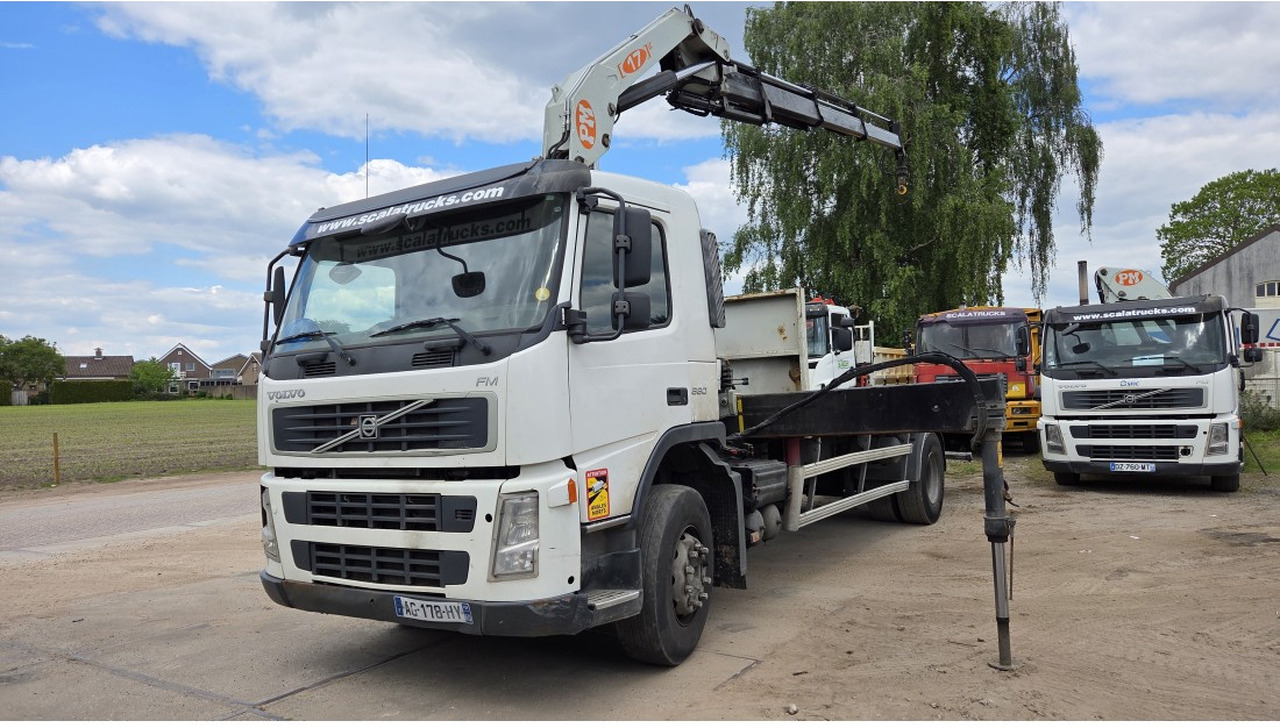 VOLVO FM 330 FLATBED 4X2 PM 17 LC 17 TON - Kamion sa tovarnim sandukom, Kamion sa dizalicom: slika 1 VOLVO FM 330 FLATBED 4X2 PM 17 LC 17 TON - Kamion sa tovarnim sandukom, Kamion sa dizalicom: slika 1