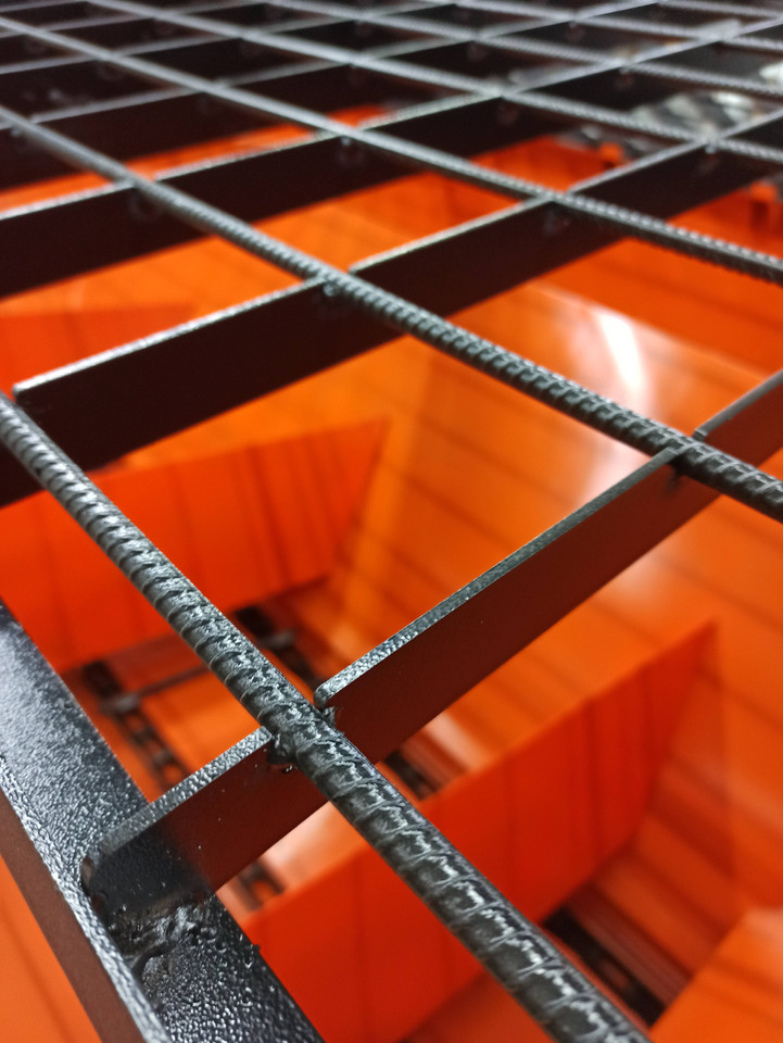 TICAB Sand and Salt Spreader,6/9mᵌ,9/12t of sand,Manufaсturer - Korisno/ Posebno vozilo: slika 3 TICAB Sand and Salt Spreader,6/9mᵌ,9/12t of sand,Manufaсturer - Korisno/ Posebno vozilo: slika 3