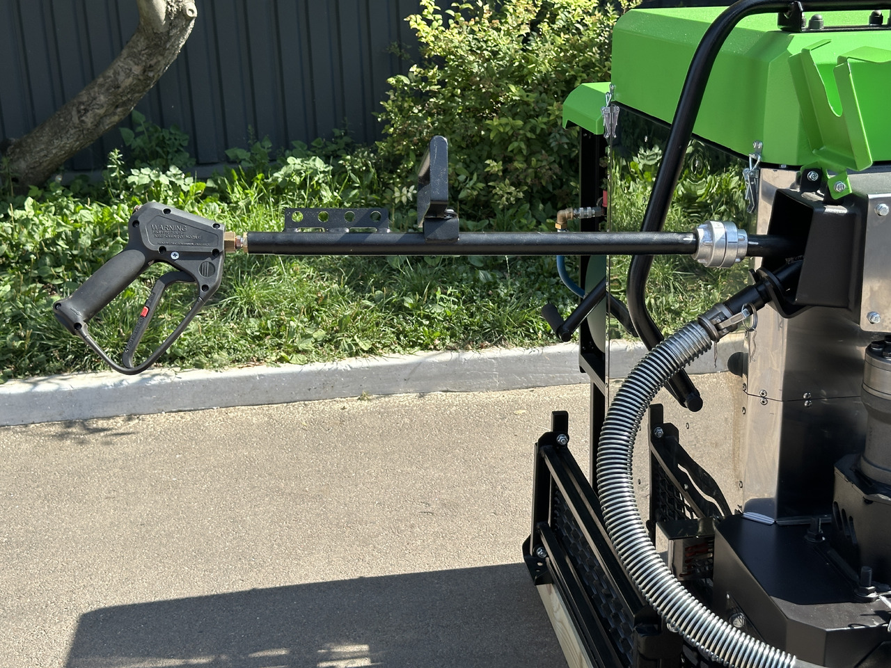 TICAB Crack sealing machine , 120 l, Asphalt crack filler, Manufacturer - Asfaltni finišer: slika 4 TICAB Crack sealing machine , 120 l, Asphalt crack filler, Manufacturer - Asfaltni finišer: slika 4