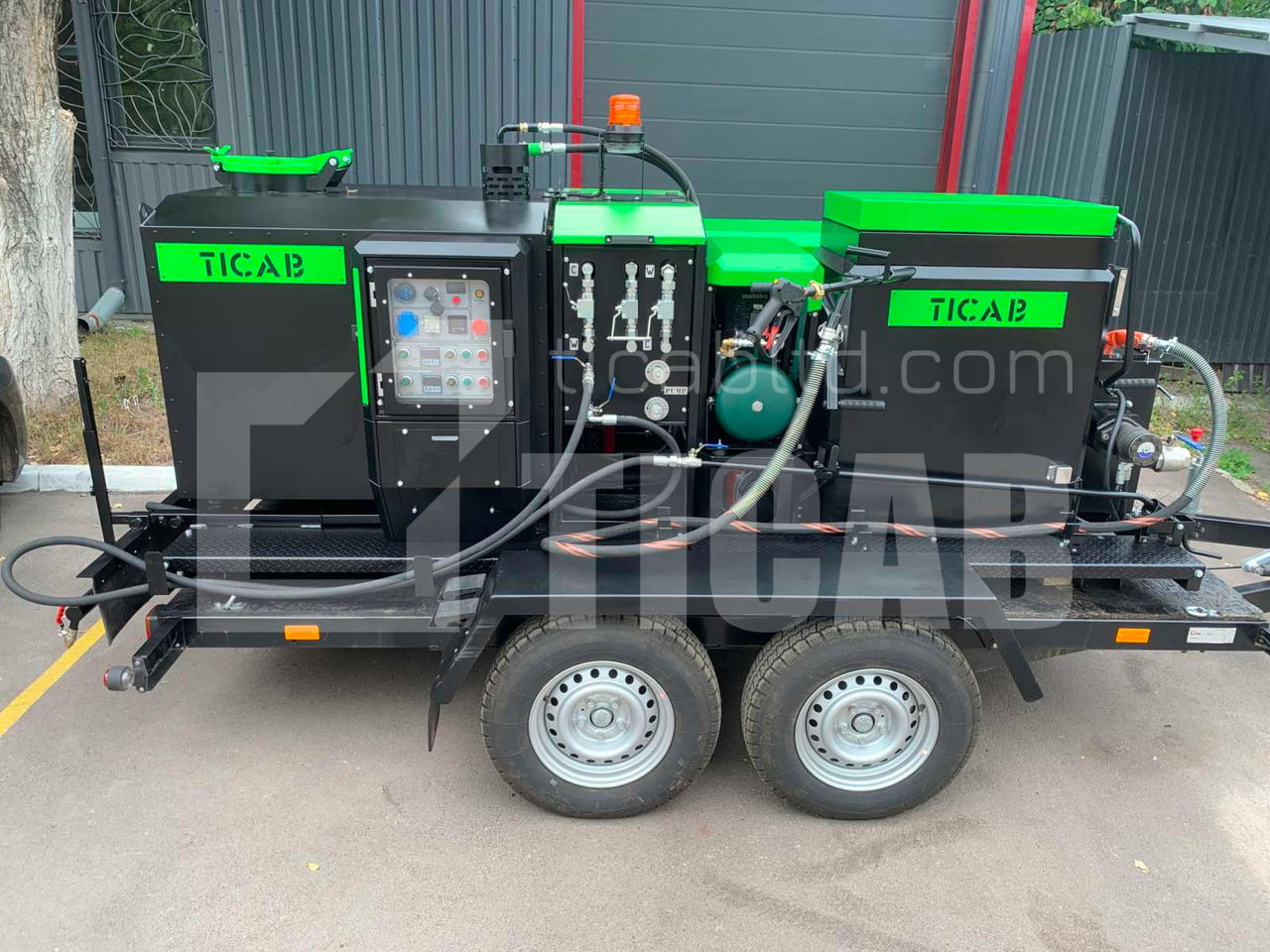 TICAB New Bitumen Combo Machine, Asphalt Crack Sealer, Asphalt Distributor, Manufacturer, - Prskalica bitu-emulzije: slika 1 TICAB New Bitumen Combo Machine, Asphalt Crack Sealer, Asphalt Distributor, Manufacturer, - Prskalica bitu-emulzije: slika 1