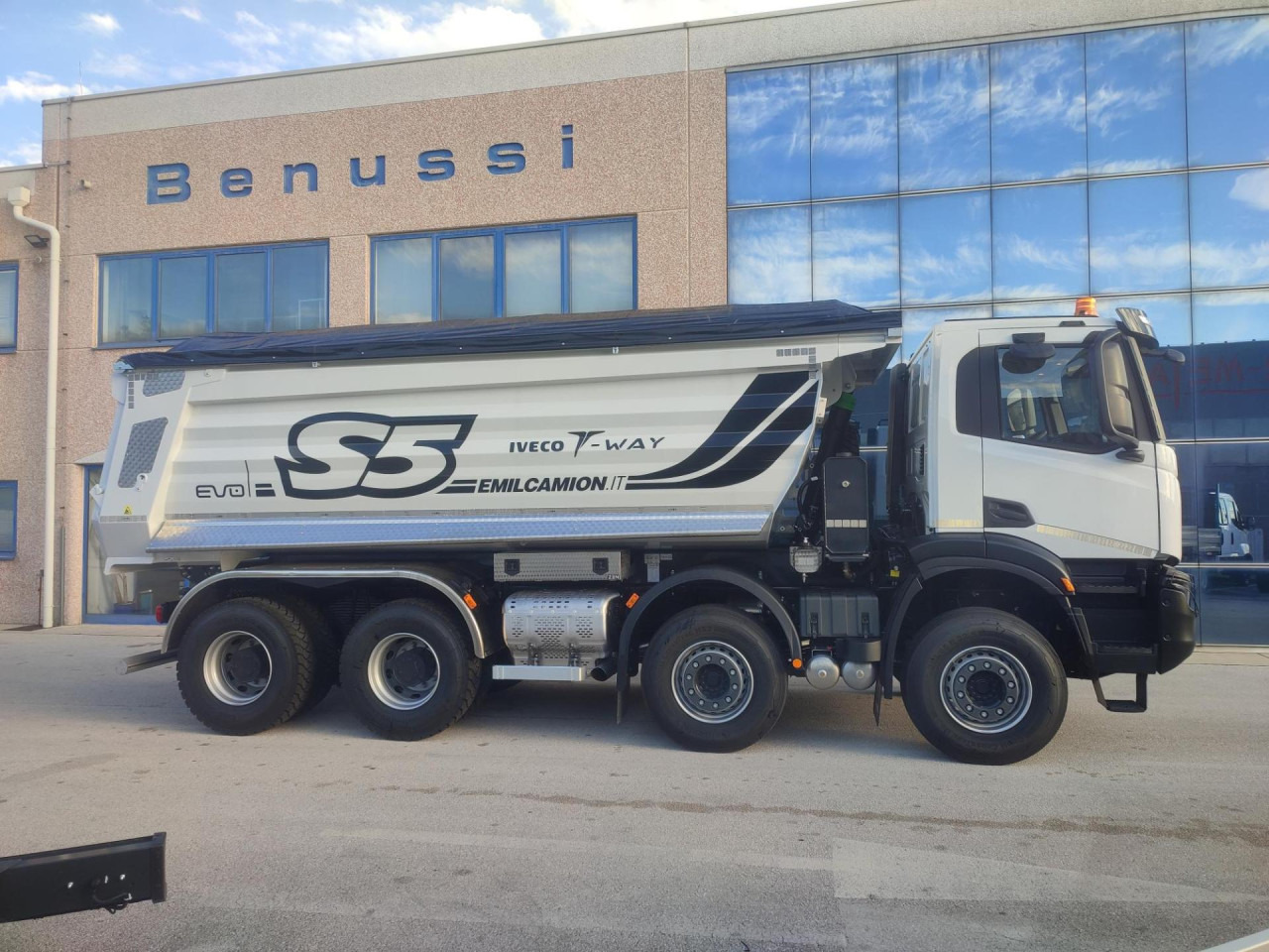 IVECO T-Way AD410T50 - Istovarivač: slika 5 IVECO T-Way AD410T50 - Istovarivač: slika 5
