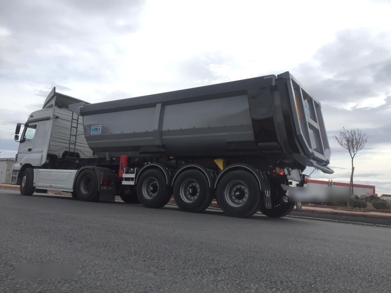 Scorpion Trailer SCORPION TRAILER NEW 3 AXLE TIPPER SEMI TRAILER (MANUFACTURER COMPANY) - Poluprikolica istovarivača: slika 1 Scorpion Trailer SCORPION TRAILER NEW 3 AXLE TIPPER SEMI TRAILER (MANUFACTURER COMPANY) - Poluprikolica istovarivača: slika 1