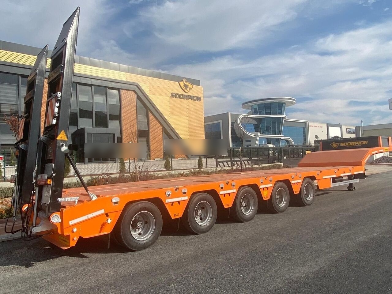 Scorpion Trailer SCORPION TRAILER NEW 5 AXLE LOWBED SEMI TRAILER (MANUFACTURER COMPANY) - Niska poluprikolica za prevoz: slika 1 Scorpion Trailer SCORPION TRAILER NEW 5 AXLE LOWBED SEMI TRAILER (MANUFACTURER COMPANY) - Niska poluprikolica za prevoz: slika 1