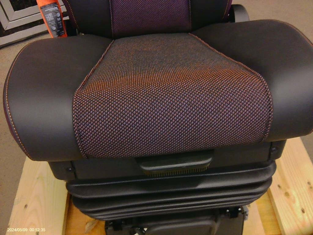 Volvo FM förarstol, 23766422 - Kabina za Kamion: slika 4 Volvo FM förarstol, 23766422 - Kabina za Kamion: slika 4