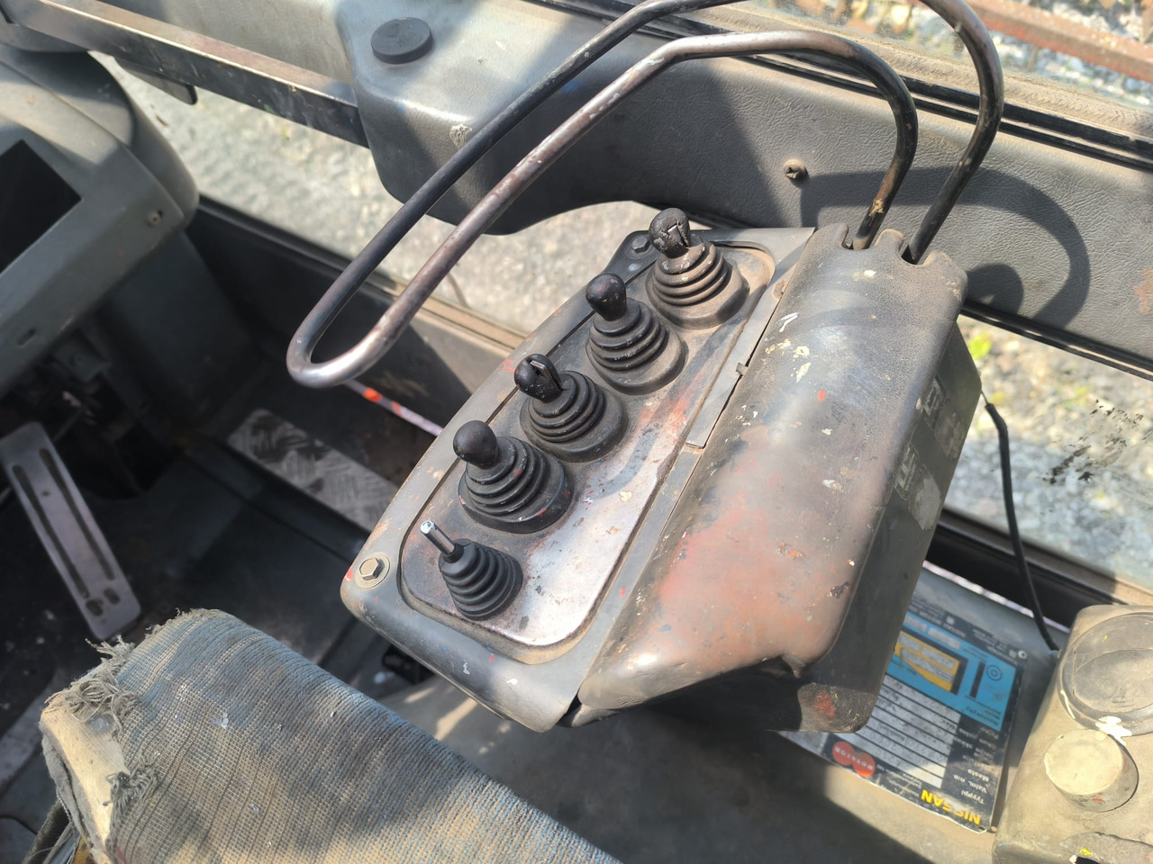 NISSAN FD25 - Dizel viljuškar: slika 5 NISSAN FD25 - Dizel viljuškar: slika 5