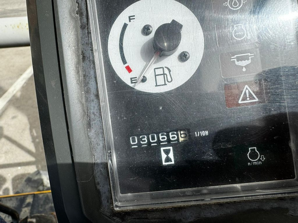 Mini bager IHI 25VX3, 2.5ton, SWISS Machine: slika 7 Mini bager IHI 25VX3, 2.5ton, SWISS Machine: slika 7