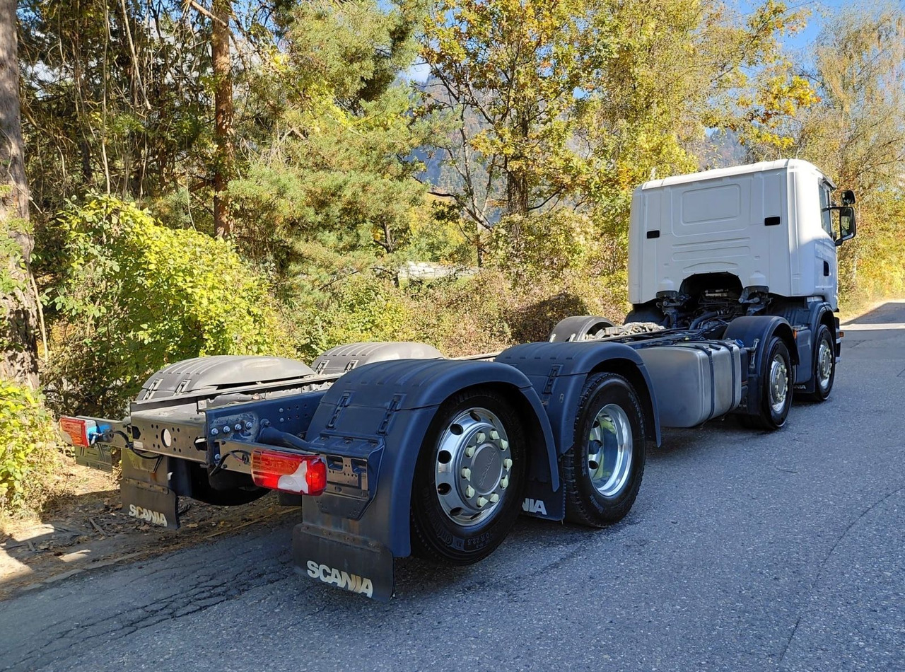 Scania G490 8x2, ADR, Retarder, Opticruise, Fahrgestell - Kamion sa golom šasijom i zatvorenom kabinom: slika 3 Scania G490 8x2, ADR, Retarder, Opticruise, Fahrgestell - Kamion sa golom šasijom i zatvorenom kabinom: slika 3