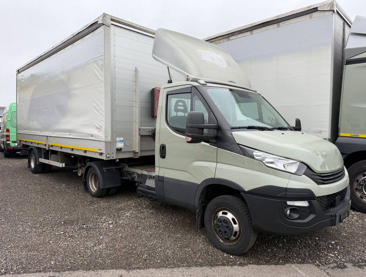 Iveco 50C18T Daily 4x2,E6,mit Auflieger Mobas 7.5 Lade - Tegljač: slika 1 Iveco 50C18T Daily 4x2,E6,mit Auflieger Mobas 7.5 Lade - Tegljač: slika 1