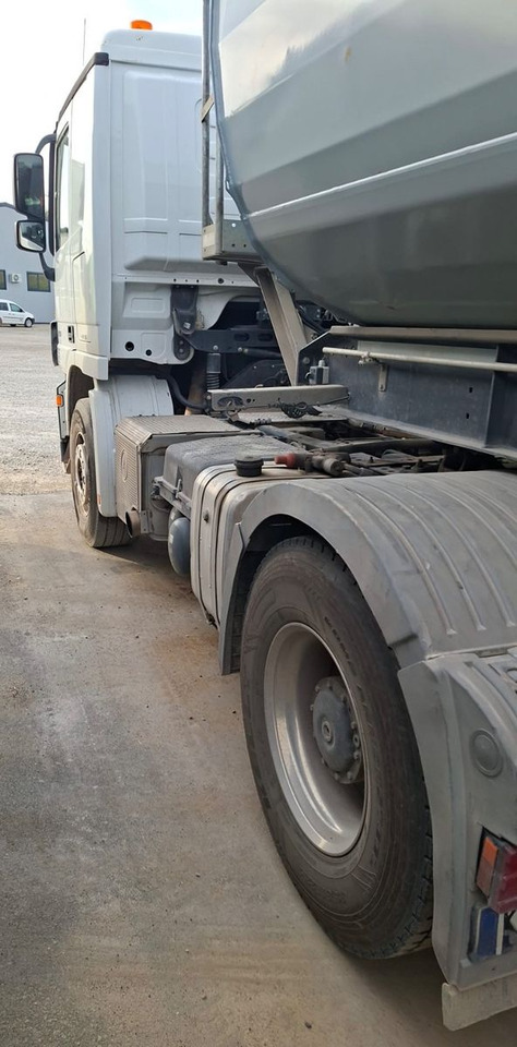 Mercedes-Benz Actros 1844 4x2, MP3, Euro 5 - Tegljač: slika 4 Mercedes-Benz Actros 1844 4x2, MP3, Euro 5 - Tegljač: slika 4